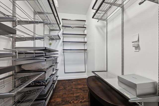 2207 Bancroft Street 1606, Houston, TX 77027