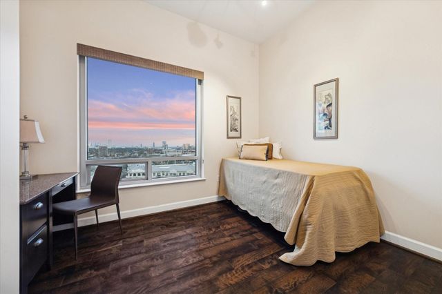 2207 Bancroft Street 1606, Houston, TX 77027