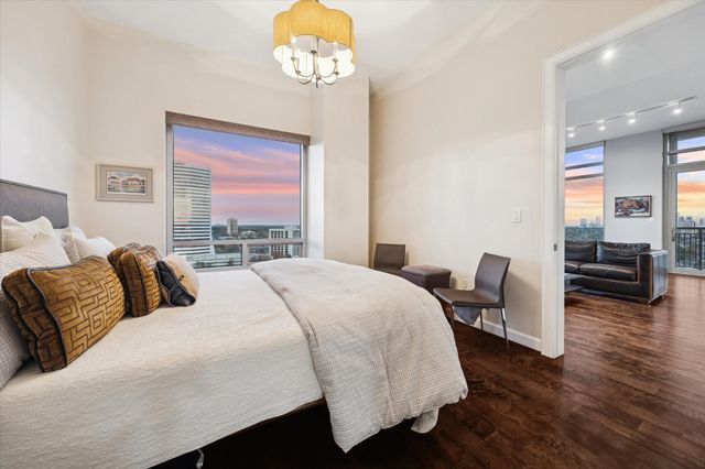 2207 Bancroft Street 1606, Houston, TX 77027