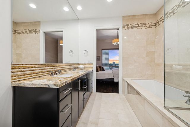 2207 Bancroft Street 1606, Houston, TX 77027