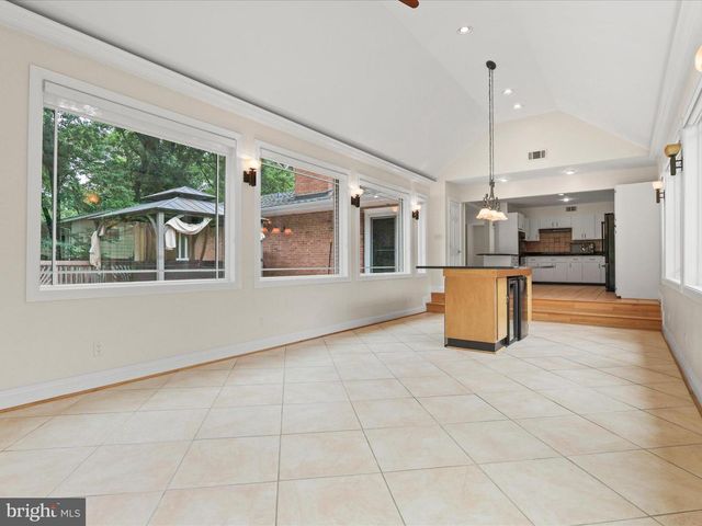4100 DOWNING ST, Annandale, VA 22003