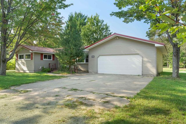 1571 NE Dorena Drive, Kalkaska, MI 49646