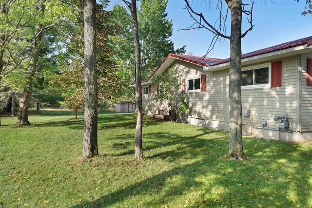 1571 NE Dorena Drive, Kalkaska, MI 49646