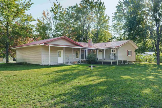 1571 NE Dorena Drive, Kalkaska, MI 49646