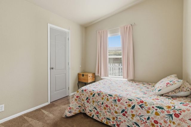 2530 SW Evening Primrose Drive, Redmond, OR 97756