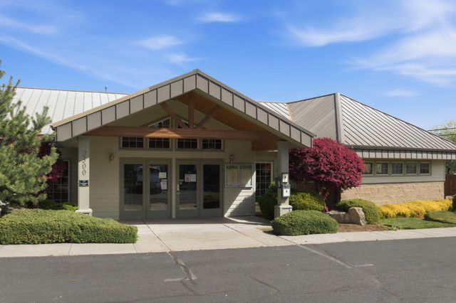 2530 SW Evening Primrose Drive, Redmond, OR 97756