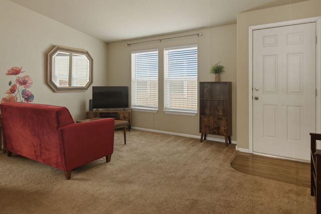 2530 SW Evening Primrose Drive, Redmond, OR 97756