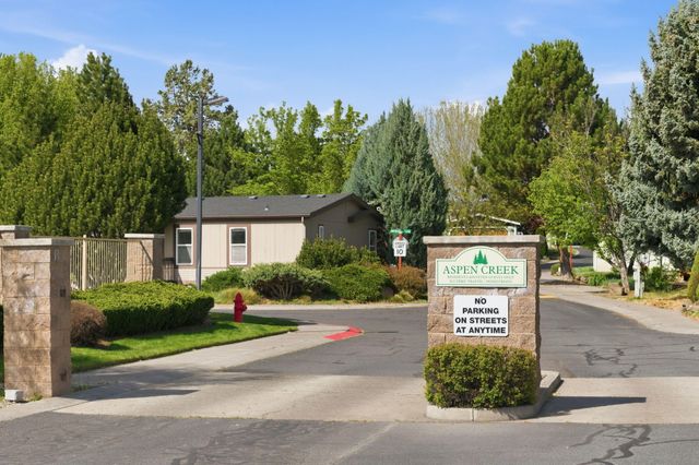 2530 SW Evening Primrose Drive, Redmond, OR 97756