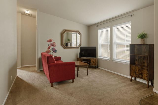 2530 SW Evening Primrose Drive, Redmond, OR 97756