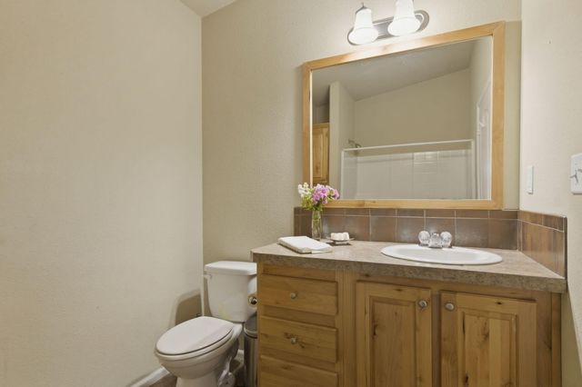 2530 SW Evening Primrose Drive, Redmond, OR 97756