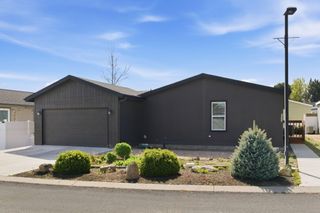 2530 SW Evening Primrose Drive, Redmond, OR 97756
