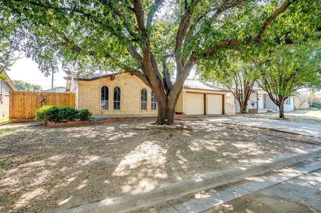7632 Terry Drive, North Richland Hills, TX 76180