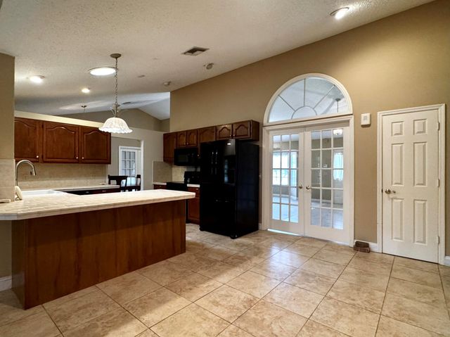 1465 SE Westmoreland Boulevard, Port St Lucie, FL 34952