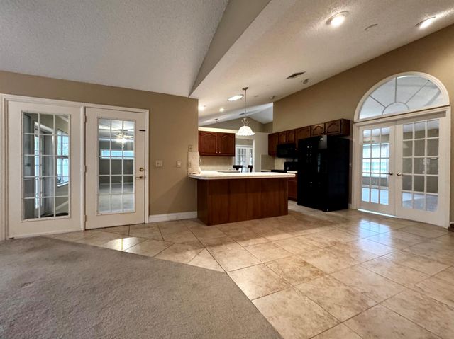 1465 SE Westmoreland Boulevard, Port St Lucie, FL 34952