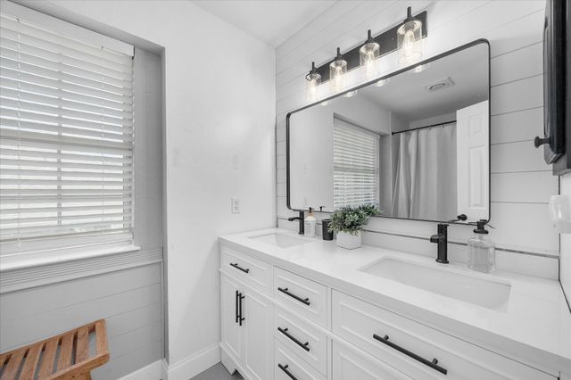 8705 Brookhollow Drive, Rowlett, TX 75089