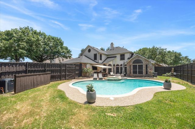 8705 Brookhollow Drive, Rowlett, TX 75089