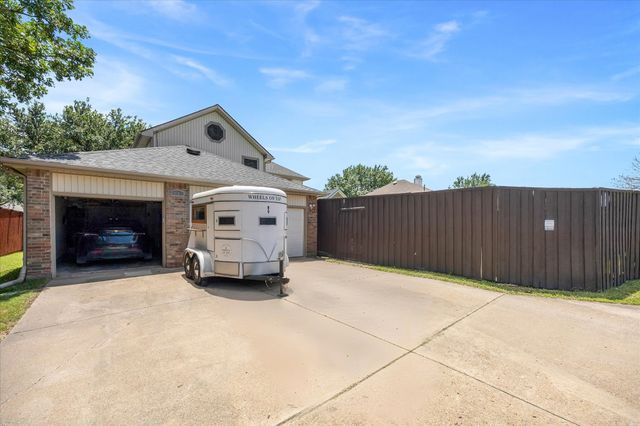8705 Brookhollow Drive, Rowlett, TX 75089