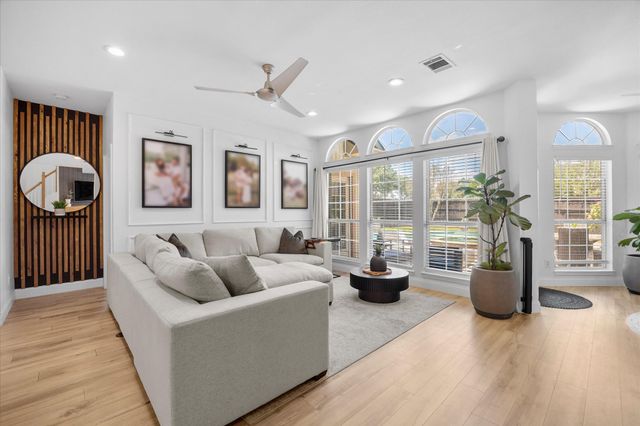 8705 Brookhollow Drive, Rowlett, TX 75089