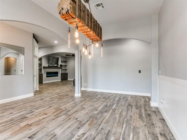 16316 Cobblestone Circle, Choctaw, OK 73020