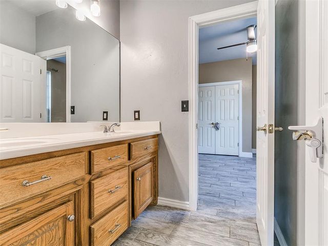 16316 Cobblestone Circle, Choctaw, OK 73020