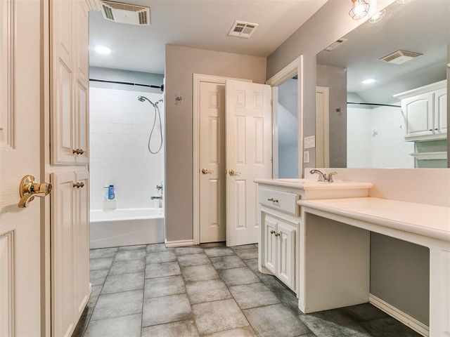 16316 Cobblestone Circle, Choctaw, OK 73020