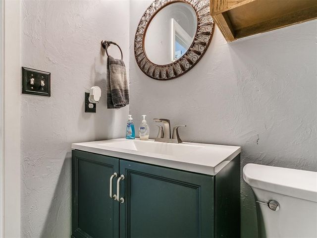 16316 Cobblestone Circle, Choctaw, OK 73020