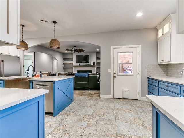 16316 Cobblestone Circle, Choctaw, OK 73020