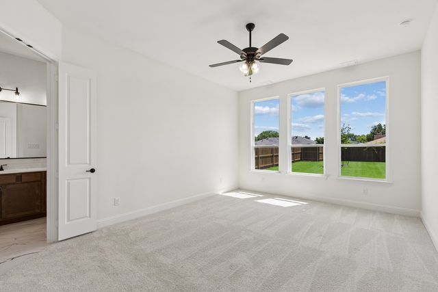 5716 Glynda Drive, North Richland Hills, TX 76180