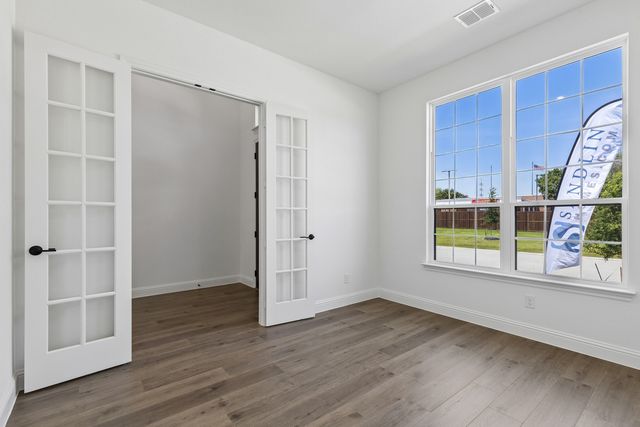 5716 Glynda Drive, North Richland Hills, TX 76180