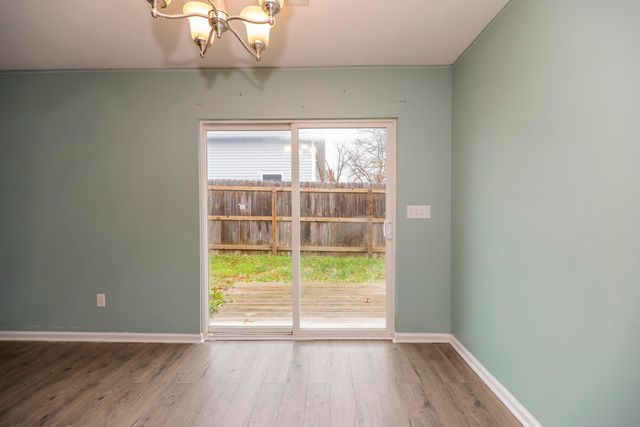 525 JEFFERSON AVE, Moberly, MO 65270