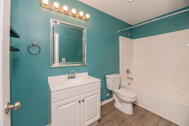 525 JEFFERSON AVE, Moberly, MO 65270