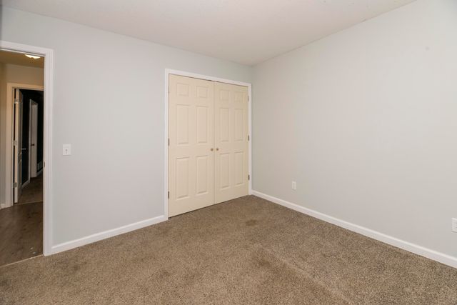 525 JEFFERSON AVE, Moberly, MO 65270