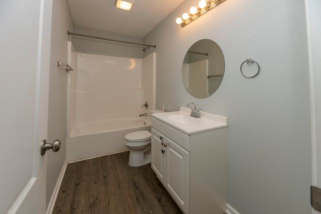 525 JEFFERSON AVE, Moberly, MO 65270