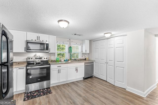 202 Martin Luther King Jr Drive, Perry, GA 31069