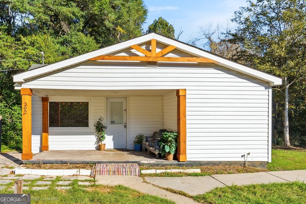 202 Martin Luther King Jr Drive, Perry, GA 31069