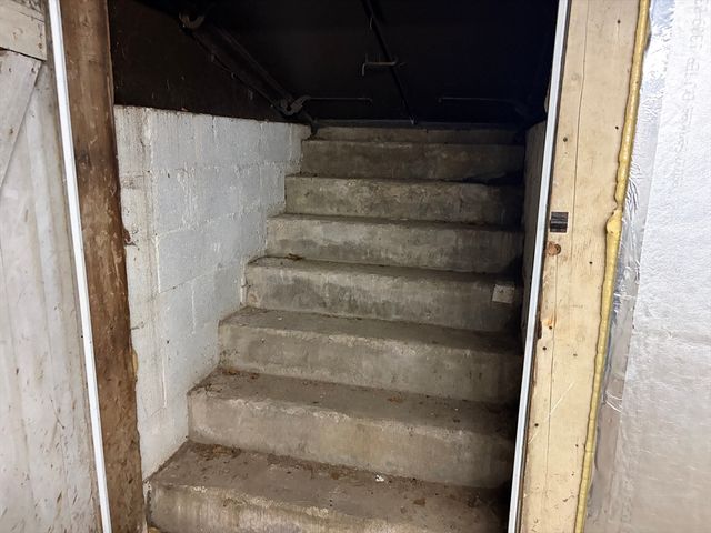 138 N Main St, Belchertown, MA 01007