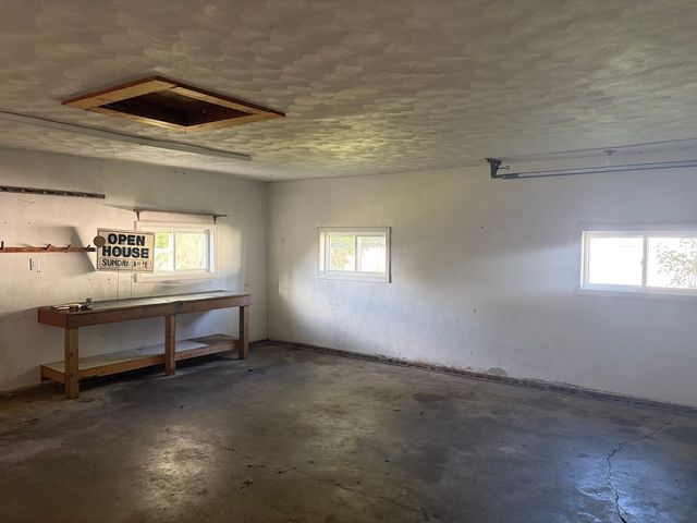 138 N Main St, Belchertown, MA 01007