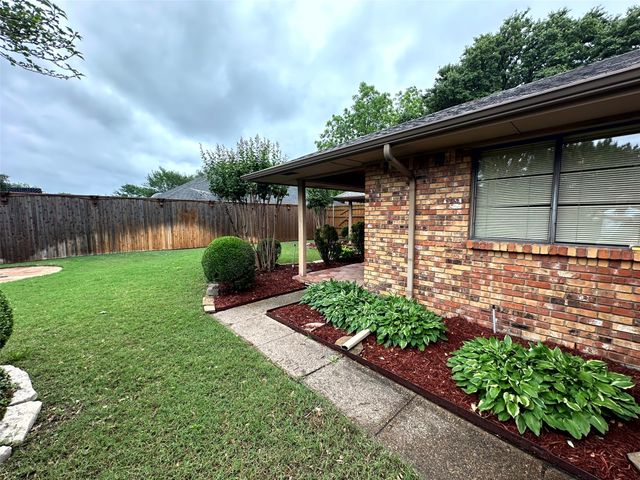 2401 Radcliffe Drive, Rowlett, TX 75088