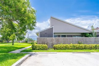 500 S Woodgate Cir A, Sunrise, FL 33326