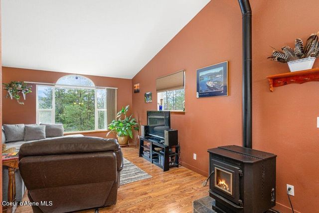 286A Abbey Rd, Cataldo, ID 83810