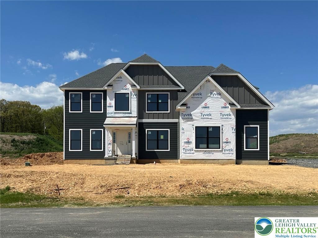 3486 George Street 2, North Whitehall Twp, PA 18078