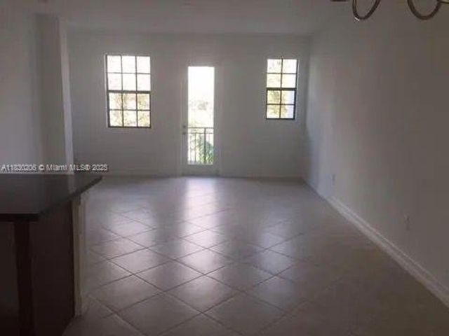 11332 SW 15th St, Pembroke Pines, FL 33025