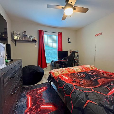 200 Brook Cove, Berea, KY 40403