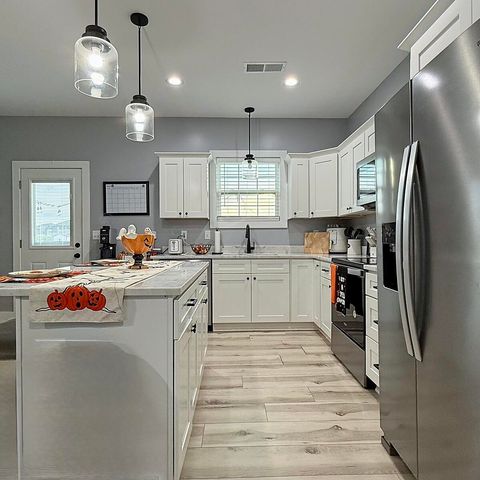 200 Brook Cove, Berea, KY 40403