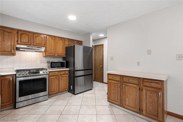 7562 Southampton Drive, North Royalton, OH 44133