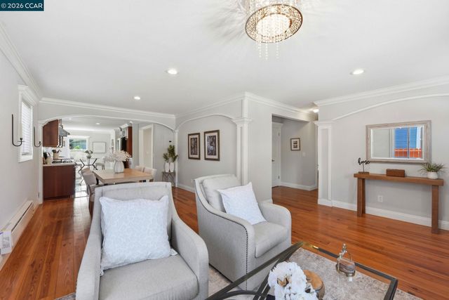 916 Bataan Ave, Berkeley, CA 94710