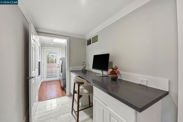 916 Bataan Ave, Berkeley, CA 94710
