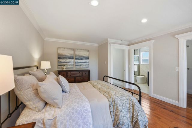 916 Bataan Ave, Berkeley, CA 94710