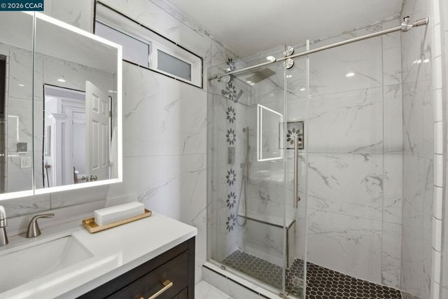 916 Bataan Ave, Berkeley, CA 94710