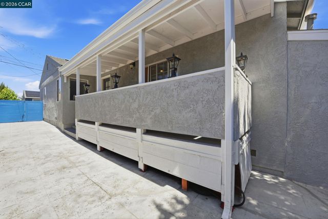 916 Bataan Ave, Berkeley, CA 94710